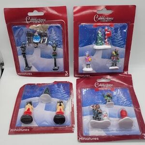 4 Cobblestone Corners Miniatures Winter Village Colorful Christmas Holliday